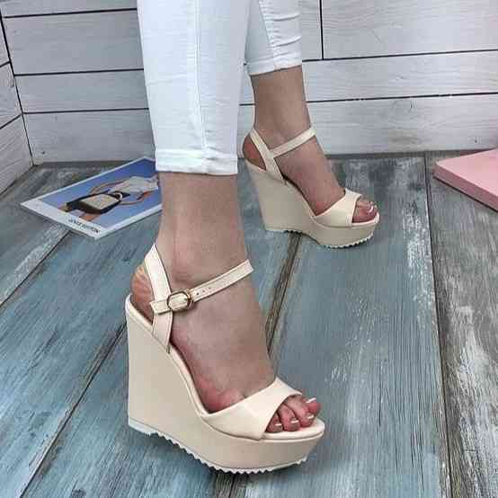 Жіночі Сандалі Босоніжки на Танкетці Платформа Бежеві Літні (розміри: 36,37,38,39,40) — 33 Дніпро