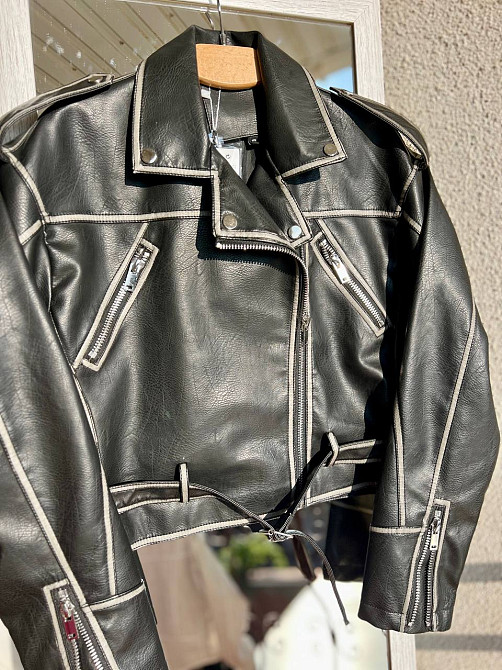 Куртка жіноча Aftf Basic 2466 коротка косуха блискавки пояс варені шви екошкіра чорна, чорний, M Київ - фото 12