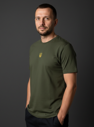 Футболка в кольорі хакі з  вишитим Тризубом по середині Київ