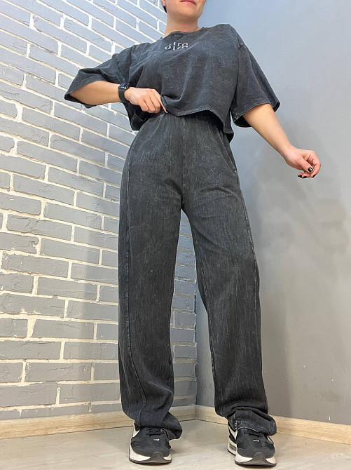 Костюм женский Coast Moda 4207 вареный с короткой футболкой оверсайз и брюками ровными от бедра черный, черный, L Киев - изображение 13