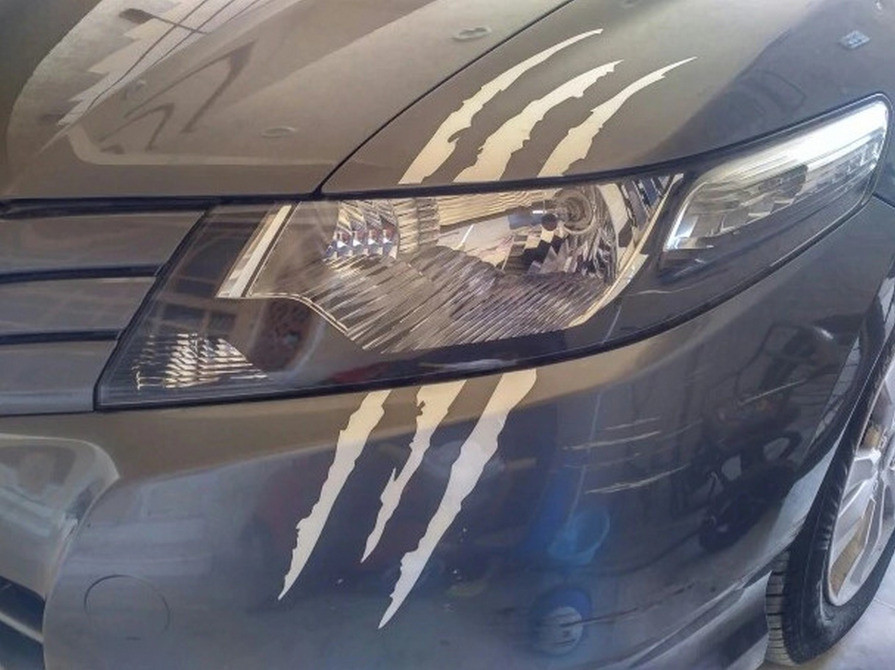 Наклейка на авто у вигляді Подряпини Когтем Чорна, Бе Київ - фото 5