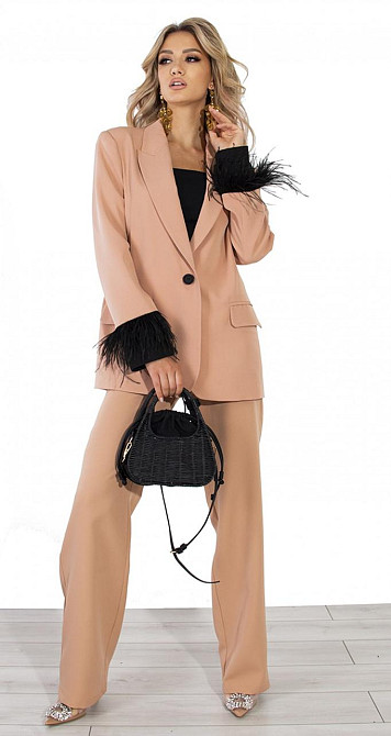 Класичний костюм із пір'ям Київ - фото 3