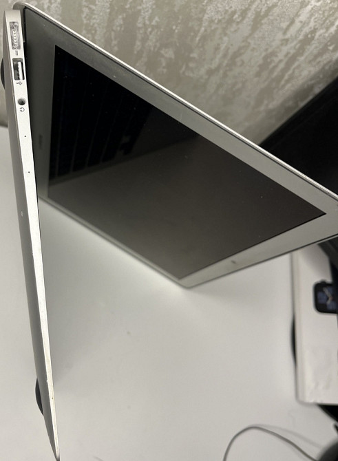 Ноутбук.MacBook Air 13 2017 1.8 GHz Intel Core i5 8GB RAM 128GB SSD Київ - фото 3