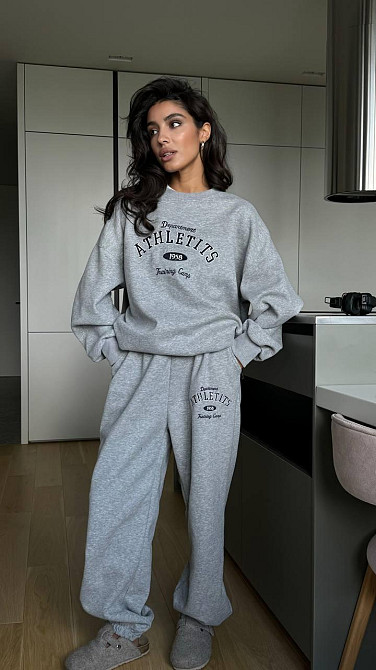 Жіночий теплий костюм двійка у спортивному стилі з накатом тринитка на флісі Одеса - фото 1
