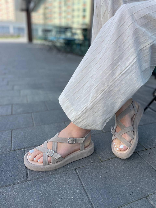 Соната Босоніжки жіночі пісочні Соната Рита з натуральної замші на плоскій підошві / Босоніжки Коломыя - изображение 8