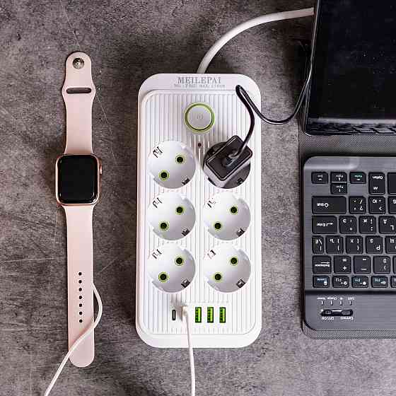 Сетевой фильтр 3 м удлинитель F06U на 6 розеток 4 USB 1 Type-C и кнопкой отключения Белый HP-5-23 Киев