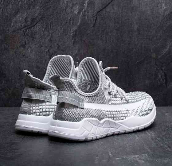 Кросівки Чоловічі Сірі Тканинні Boost Пінка (розміри: 41) - 62-5 Дніпро