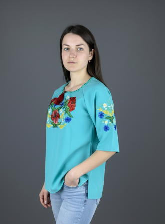 Вишита блуза з квітковим орнаментом МАКИ вишита гладдю Київ