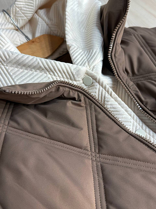 Куртка жіноча Haiziyuan 552 демісезонна оверсайз з капюшоном коричнева, коричневий, L Київ - фото 19
