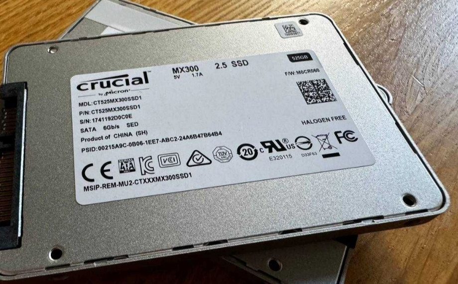 Жёсткий Диск SSD Crucial MX300 525Gb. Киев - изображение 2