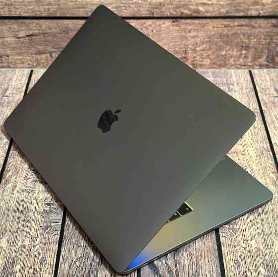 Ноутбук MacBook Pro A1707 (15, 2017) i7• Хороший стан • Гарантія! Киев