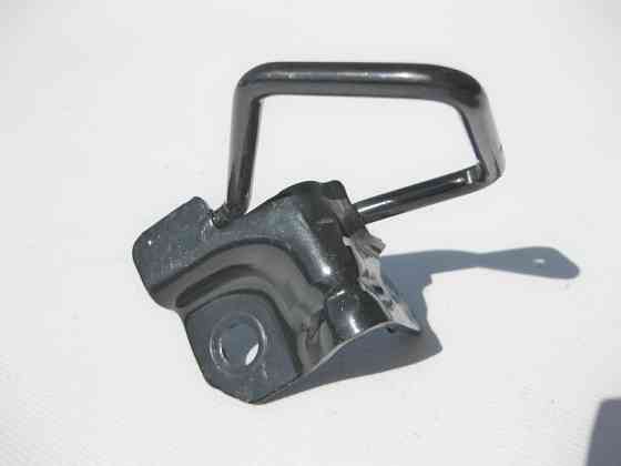 Mercedes-Benz  A2136181900 Тримач - кронштейн дитячого сидіння ISOFIX під заднім правим сидінням зліва Одесса