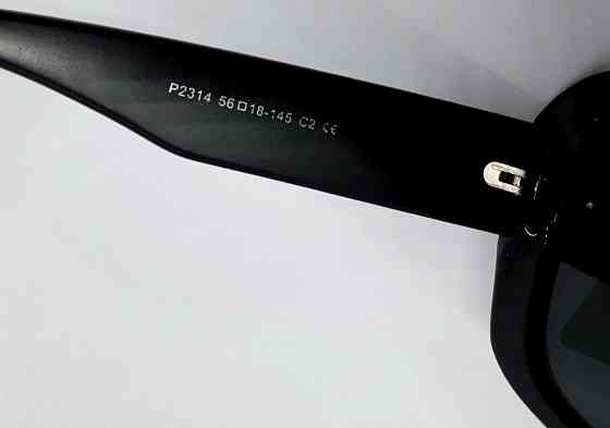 Жіночі брендові окуляри чорні із сірим логотипом поляризовані. Київ