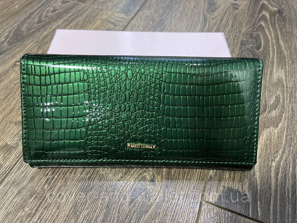 Лаковий зелений жіночий гаманець на магнітах з натуральної шкіри Marco Coverna MC-403-6061 Київ - фото 6
