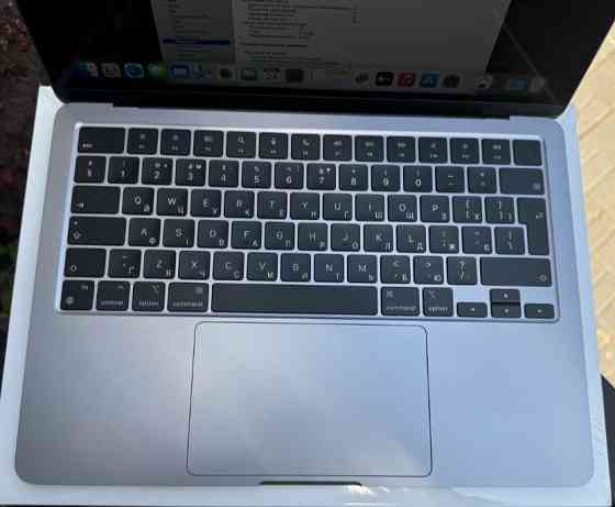 Ноутбук: MacBook Air 2022. M2 , 8/512Gb. Space Gray , 16 Цыклов , идеал. Київ