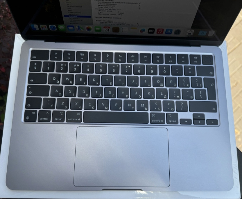 Ноутбук: MacBook Air 2022. M2 , 8/512Gb. Space Gray , 16 Цыклов , идеал. Київ - фото 6