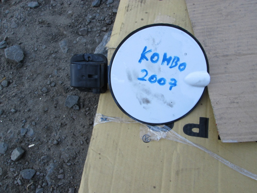 Лючок бензобака Opel Combo 2001-2011 Ковель - фото 1