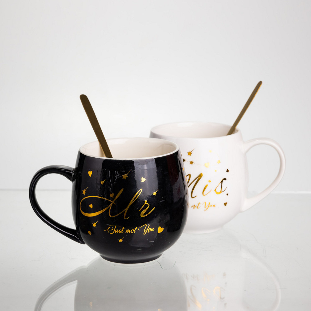 Yiwu Набір парних порцелянових чашок Mr&Mis 2 (шт) по 350 (мл) чашки на подарунок з ложкою Чорн Коломия - фото 3