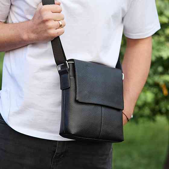 Кожаная мужская сумка-месенджер через плечо черная Tiding Bag 48450 Каменское