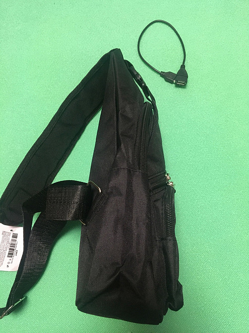 Мужская сумка тактическая через плечо черная - размер сумки 30*20см, 4 кармана, с USB шнуром в комплекте Киев - изображение 8