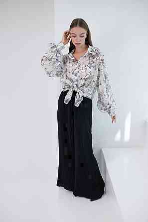 Женский романтичный костюм двойка: рубашка и плиссированные брюки дабл шелк армани + тенсел Черный Одесса