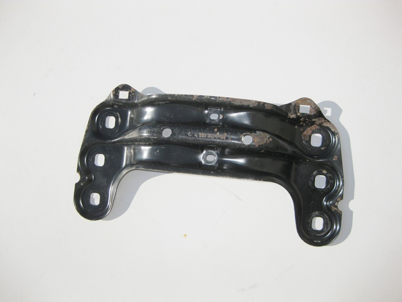 Mercedes-Benz  A2202420101 Траверса АКПП для двигуна OM613 R6 3.2 cdi S-Class W220 Одесса - изображение 1