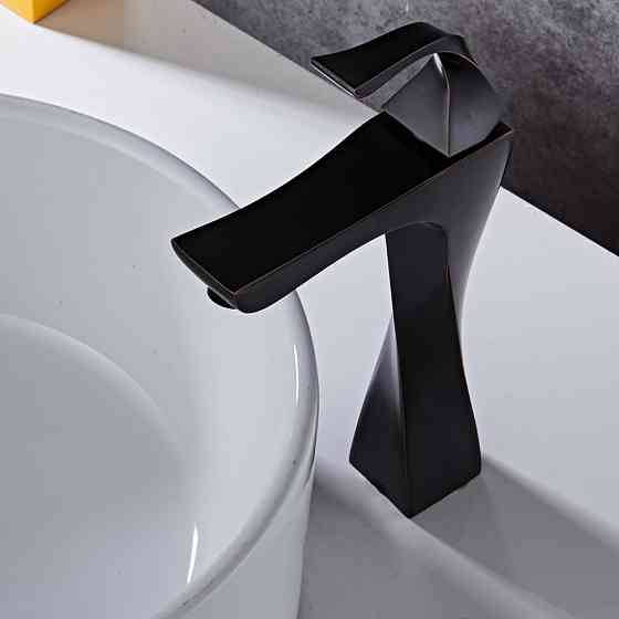 Дизайнерский смеситель для умывальника WanFan люкс качества, кран в ванную с одной ручкой матовый Черный Каменец-Подольский