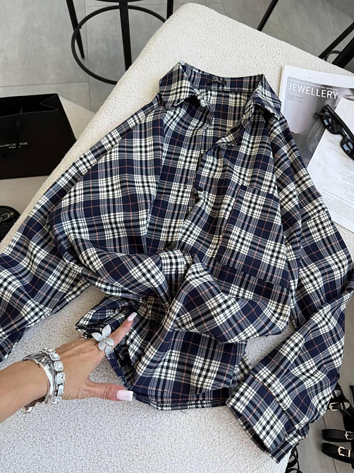 Женская классическая рубашка в клетку оверсайз кроя костюмный тиар Синий Одесса - изображение 7