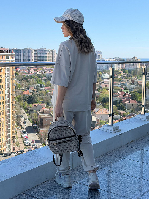 Женский легкий спортивный костюм с футболкой 