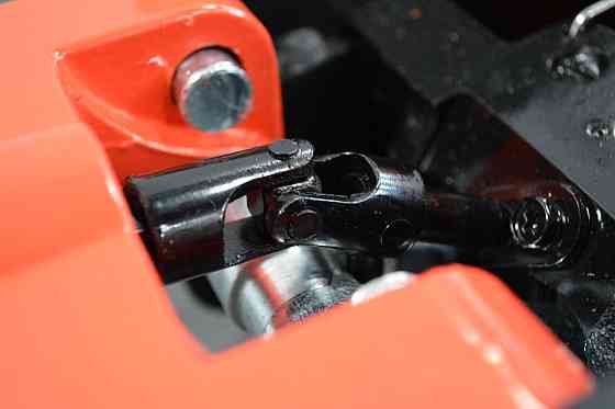 Професійний домкрат підкатний 3т низькопрофільний з подвійною помпою 85-500 мм LAUNCH LH-330 Чернігів