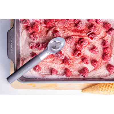 Ложка для морозива KitchenAid Coreline, 21,6 см, сіра (KAS117OHCGG) Вінниця