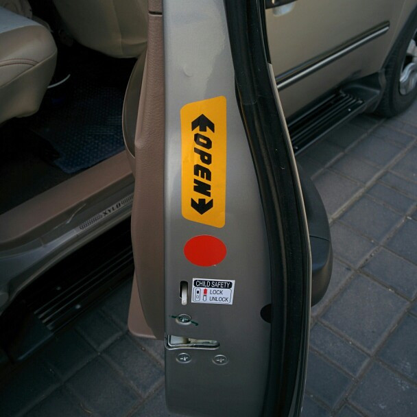 Наклейки на двері авто Open світловідбивна Київ - фото 7