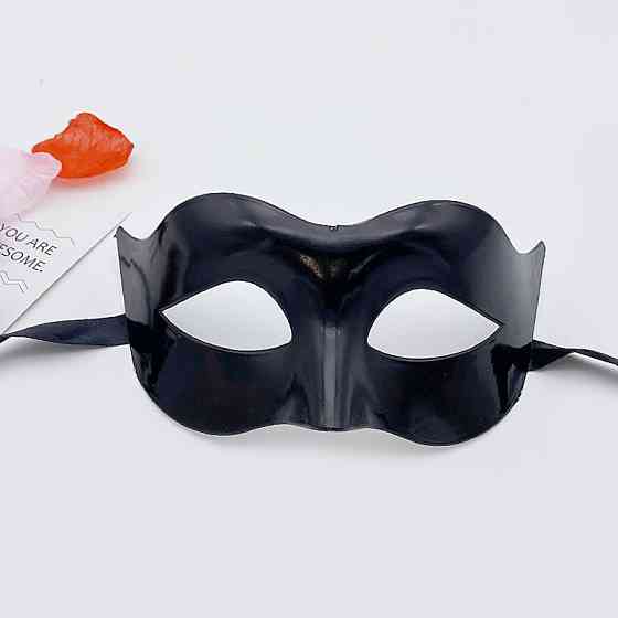 Маска карнавальная пластиковая 22 на 8 см черный Киев