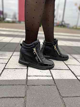 Жіночі снікерси Bosida чорні екошкіра платформа 36-39 ( -1) 39 Коломия