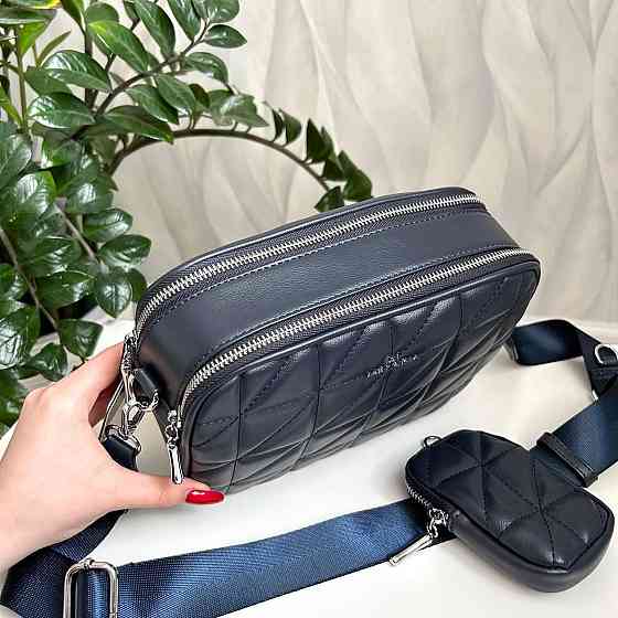 Брендовая женская сумка кросс боди. Женская черная сумка маленькая через плечо. 8862 Киев