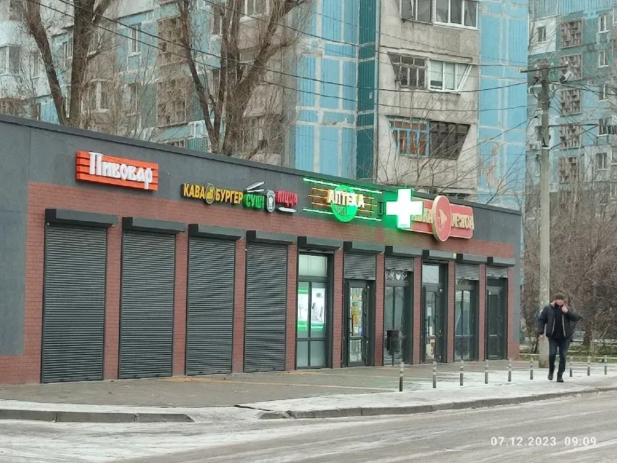 Продам Риночний комплекс Терещенковська 22 (нові чорні Павільйони) з водой і каналізацією. з Орендарями (на довгий строк). Червона лінія, окремі входи Дніпро - фото 2