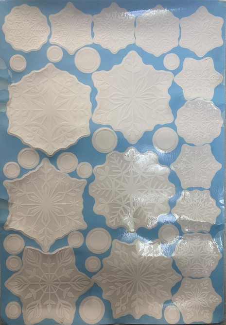 Наклейки снежинки белые новогодние белый размер стикера 24 на 34 см силикон Киев - изображение 2