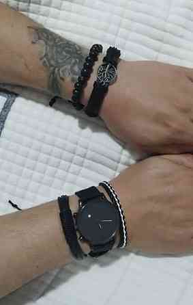 Подарочный набор для мужчин: наручные часы с 4 ориг. браслетами- диам 4см, длин 24см, шир рем 2см, без коробки Киев