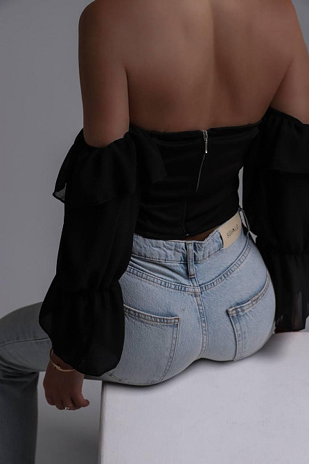 Женский романтичный топ с чашками декорирован пуговицами креп-дайвинг + креп-шифон Черный, 42/44 Одесса - изображение 3