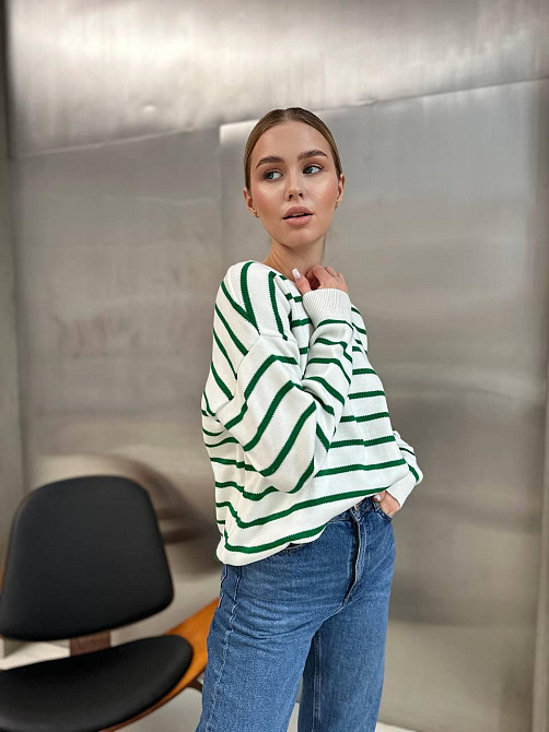 Жіночий базовий смугастий светр оверсайз шерсть 70% акрил 30% Білий 2 Одеса - фото 4