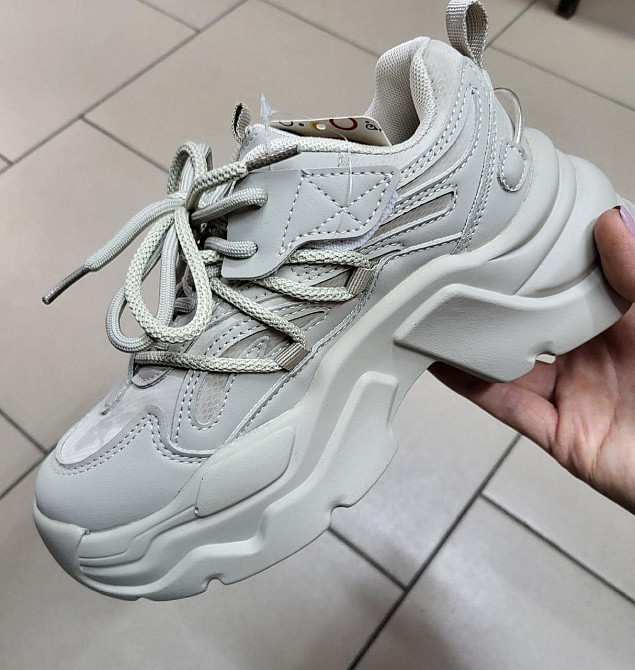 Кроссовки  для девочки подростка светло - серые 33,34,35,36,37,38 Николаев - изображение 2