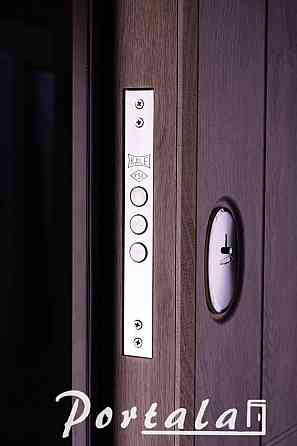 Двери уличные, МДФ-покраска по RAL,серия ТРИО, модель Неаполь-2 Киев