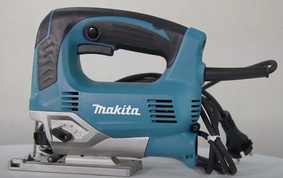 Электролобзик с низкой вибрацией, 650 Вт Makita JV 0600 K Киев