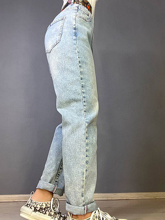 Джинси жіночі Dicesil 9160 Mom jeans comfort висока талія стрейчеві кольровий ремінь світло блакитні Одеса - фото 8