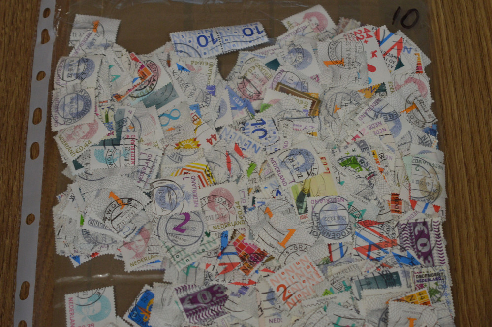 ГОРА МАРОК. Нидерланды. 1000 шт! (стандарт) 10 Полтава - изображение 1