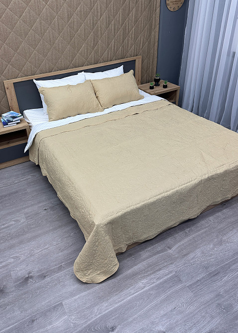 Покривало стьобане з наволочками Expo Trade листя 220x220 (+-10 см) бежевий (85-150) Київ - фото 4