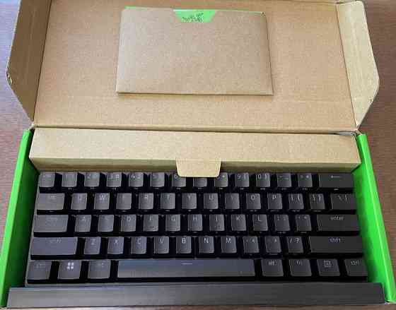 Механічна Клавіатура: Razer Huntsman Mini 60% Switch Purple Київ