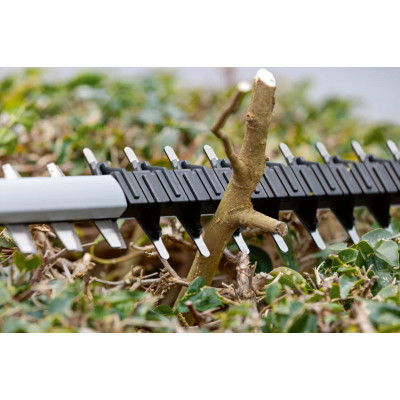 Кусторез Bosch аккумуляторный Professional GHE 18V-60 18V, 60мм, шаг реза 23мм, 2.3кг (без АКБ и ЗУ) (0.600.8C9.000) Винница - изображение 9