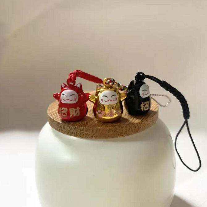 Брелок - підвіска для ключів "Lucky Cat " з дзвіночком червоного кольору 2.2*1.9 см. Київ - фото 3