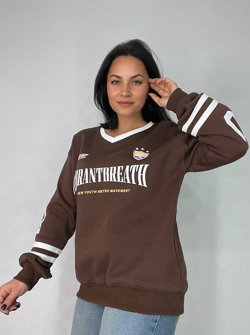 Свитшот женский A-N 25047 оверсайз вырез поло с надписью впереди one size коричневый, коричневый, one size Киев - изображение 5